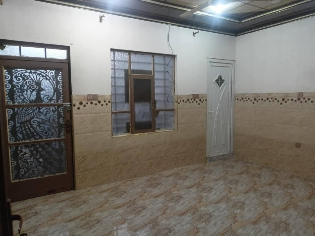 إلسلام عليكم اخواني عندي بيت للأيجار بالايمن حي المنصور شارع 7 البيت طابقين 5 غرف البيت بناء حديث كله سراميك سقوف ثانوية
للأستفسار اتصل على الرقم ***********
