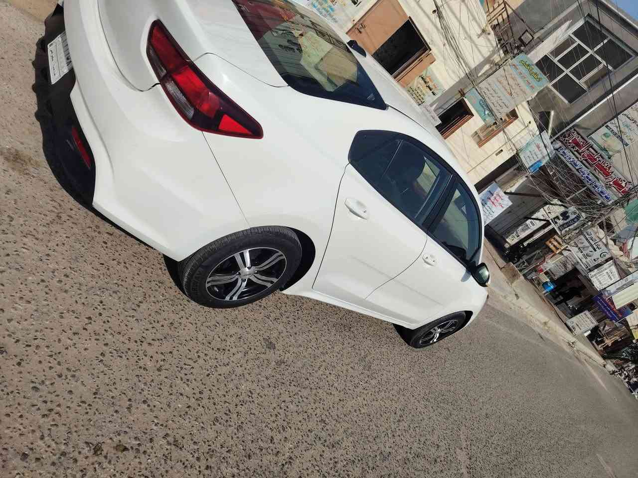 كيه ريو موديل 20 بيه ٣ قطع صبغ ماشيه 58 فقط المكان الديوانيه السعر ٩٥ وبيه مجال بيع مستعجل رقم قادسيه رقمي ***********
