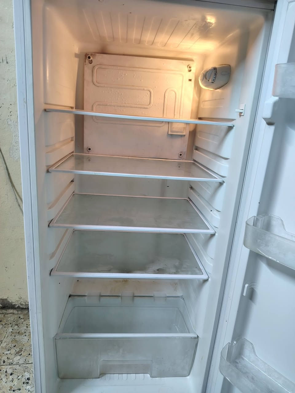 ثلاجه جبسون • ١٢ قدم • نضافه