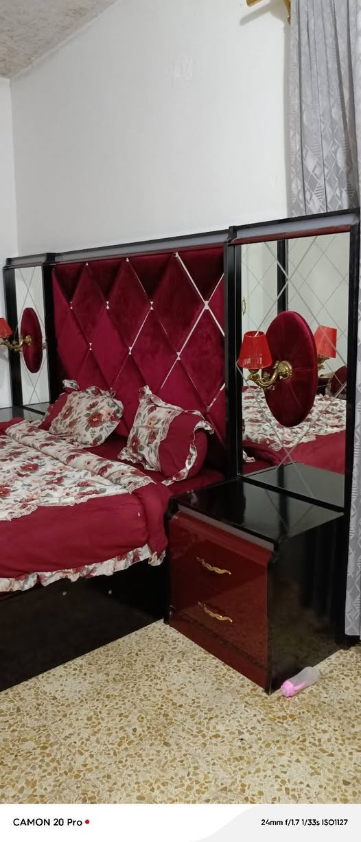 للبيع غرفه ملكي اخو جديد مابيها عيب 9 قطع سعر 650 شراي تصل ***********
