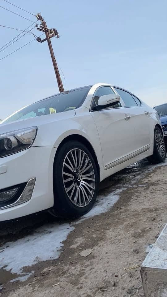 السلام عليكم
Kia Cadenza/2016 ✈️👌🏻

ماشيه:150 حقيقي 

السياره فول 1/1 

رقم بغداد الجديد تحويل مباشر 

🏳️المواصفات🏳️

1_بصمة دخول+ بصمة ابواب

2_يدات نيكل

3_مري شفط

4_أشاره في المري

5_ترحيب عند الأقتراب

6_كامره خلفيه

7_حساسات أمامي+خلفي

8_تحكمات ستيرن جهتين

9_شاشة اعطال

10_لد امامي ليلي نهاري

11_ويل كروم

12_كشنات جلد+ كشن السائق ولراكب كهرباء

13_خزن ميموري

14_برده خلفيه كهرباء

15_شفتات ستيرن

16_نضام صوتي Infinity

17_مري قلاب ويه الـ R

السياره بيها صبغ الجاملغ 
الايمن بدون فتح بدون لغود 

السعر 150وبيها مجال

للأستفسار الاتصال على 

***********

العنوان الديوانية حي الجامعة
