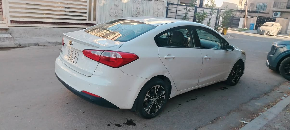 السلام عليكم كيا فورتي كوري 2014 رقم بغداد جديد بيه صبغ مكانات بدون دواخل محرك 1600 دوش المرغوب كير اتوماتيك جام اتوماتيك كامره شاشه تحكم جهتين سعر 88 مكان بغداد حي الخضراء هاتف *********** شراي يتصل بيع فقط
