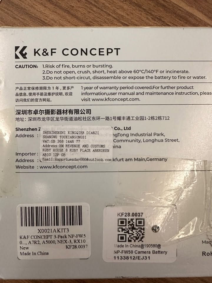 K&F CONCEPT 3-Pack NP-FW50 Battery & 3-Slot Charger for

جديد غير مستخدم مثل التفاصيل بالصور ٣ بطاريات وقاعده الشحن

مخصص لكاميرات 

* Sony A7 / A7 II
* A7R / A7R II
* A7S / A7S II
* A5000 / A5100
* A6000 / A6300 / A6400 / A6500
* RX10 وغيرها. 

اشتريته لكاميرا A7C وطلع مايرهم

السعر ٨٥ الف ويا التوصيل 

للاستفسار واتساب ***********
