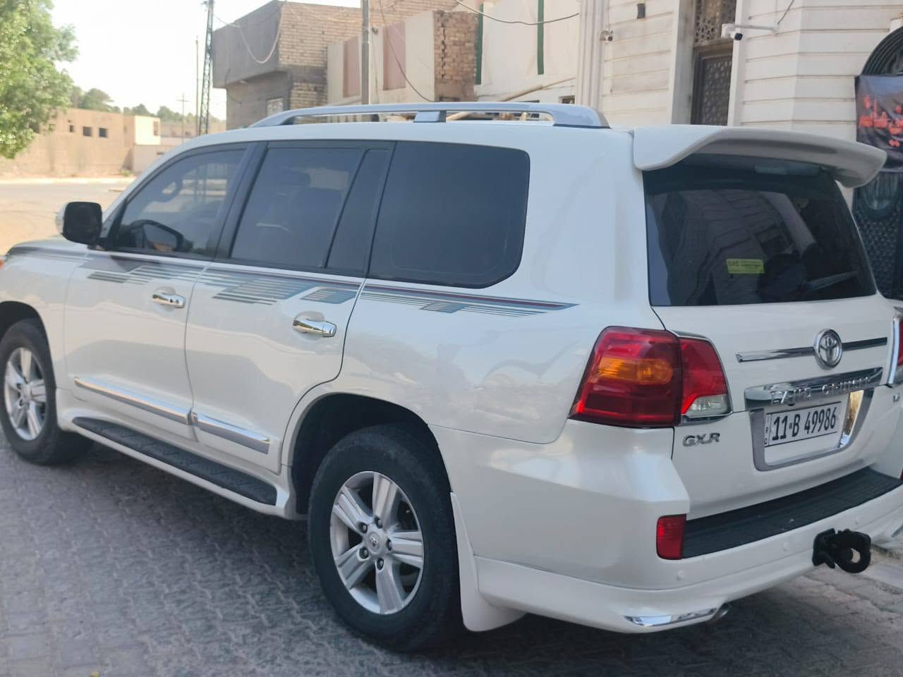 لاندكروزر • ماكو تفاصيل