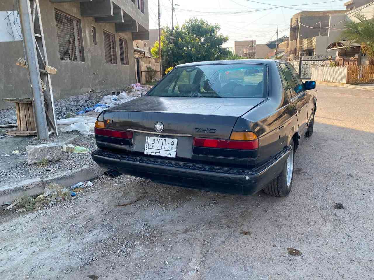 بي إم دبليو موديل 1990محرك 735 كير محرك مكفولات كير عادي كهربائيات كلهه شغاله السياره خير من الله تخم تاير جديد تخم وياله مشيف اكسل جديد  السياره مصبوغه عام للجماليه فقط السعر 30وقابل للتفاوض الرقم ***********الرقم بي واتساب
