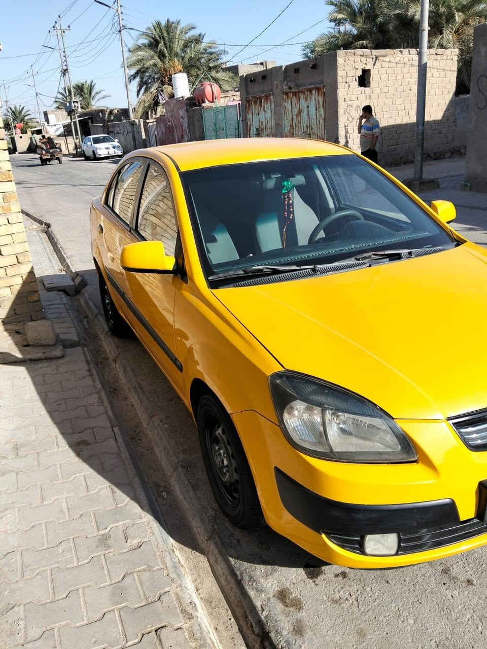 السلام عليكم كيا ريو موديل ٧ خليجي جاهزه من كلشي كير عادي المكان السماوه رميثه رقم الموبايل *********** السعر ٦٨ بيهه مجال مكينه وكير وتبريد كله شرط تخم تاير وباتري جديد
