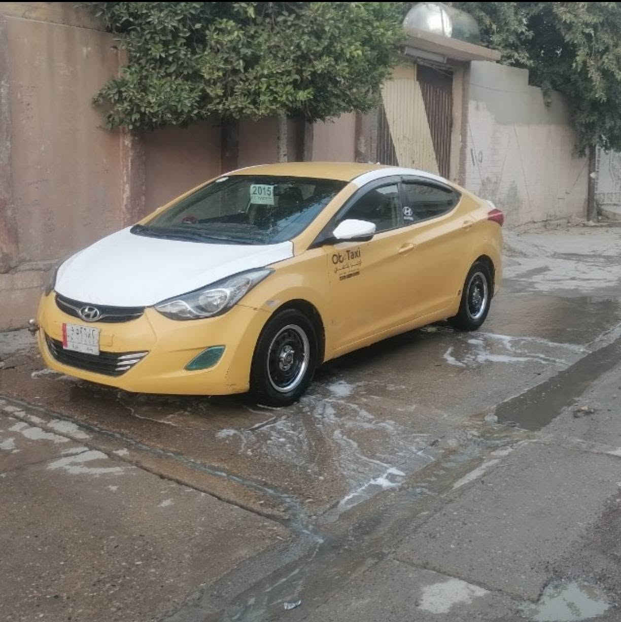 السلام عليكم الانترا مضلع خليجي مصفره هيئه وغرمات 
رقم بغداد منضرمه تبريد كامله موديل 2014 طخم حداديه كابون بانزين تريد وكاله تريد تحويل فول السياره خير من الله ضرر سقف السعر 80 

*********** مكاني موصل
