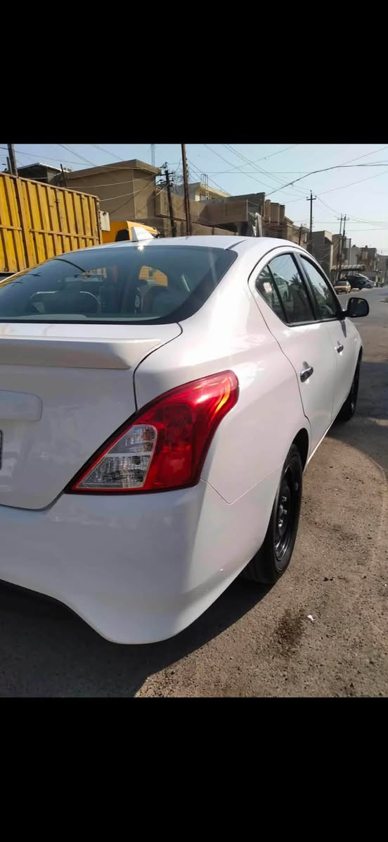السلام عليكم
للبيع نيسان سني هندي موديل 24 رقم بغداد بسمي تحويل مباشر 
ماشيه 13/400 الف 
السياره كفاله عامة من الفتح والتبديل والبارد فقط صبغ ربع الدعاميه الاماميه ورصعه صغيره بچاملغ الخلفي فقط 
كير محرك صدر كفاله 
العنوان بغداد الصليخ 
اتصال 📞 ***********
