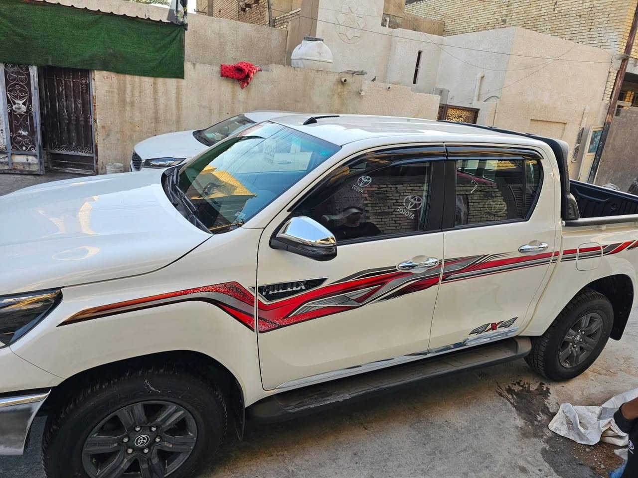 هايلوكس موديل 2025 زيرو
علماً السيارة ما ماشية
 
 وكالة ساز العراق 
علماً السيارة رقم اربيل 
علماً السيارة في بغداد 

السيارة فول مواصفات 4×4

بانزين كير اوتاماتيك 

للاستفسار عن السعر  ‎***********

