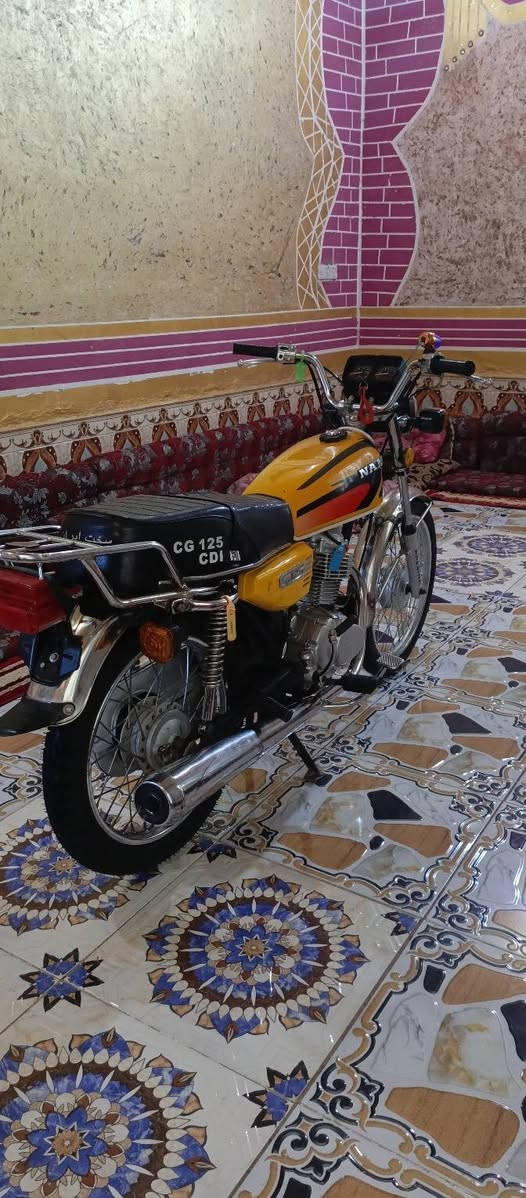 سلام عليكم لبيع دراجه نامه امتياز أوراق اصولي 21 مكفوله تواير جديد مكينه مكفوله كرهبايات كله شغاله مكاني ناصريه قضاء الفجر سعر ***********
