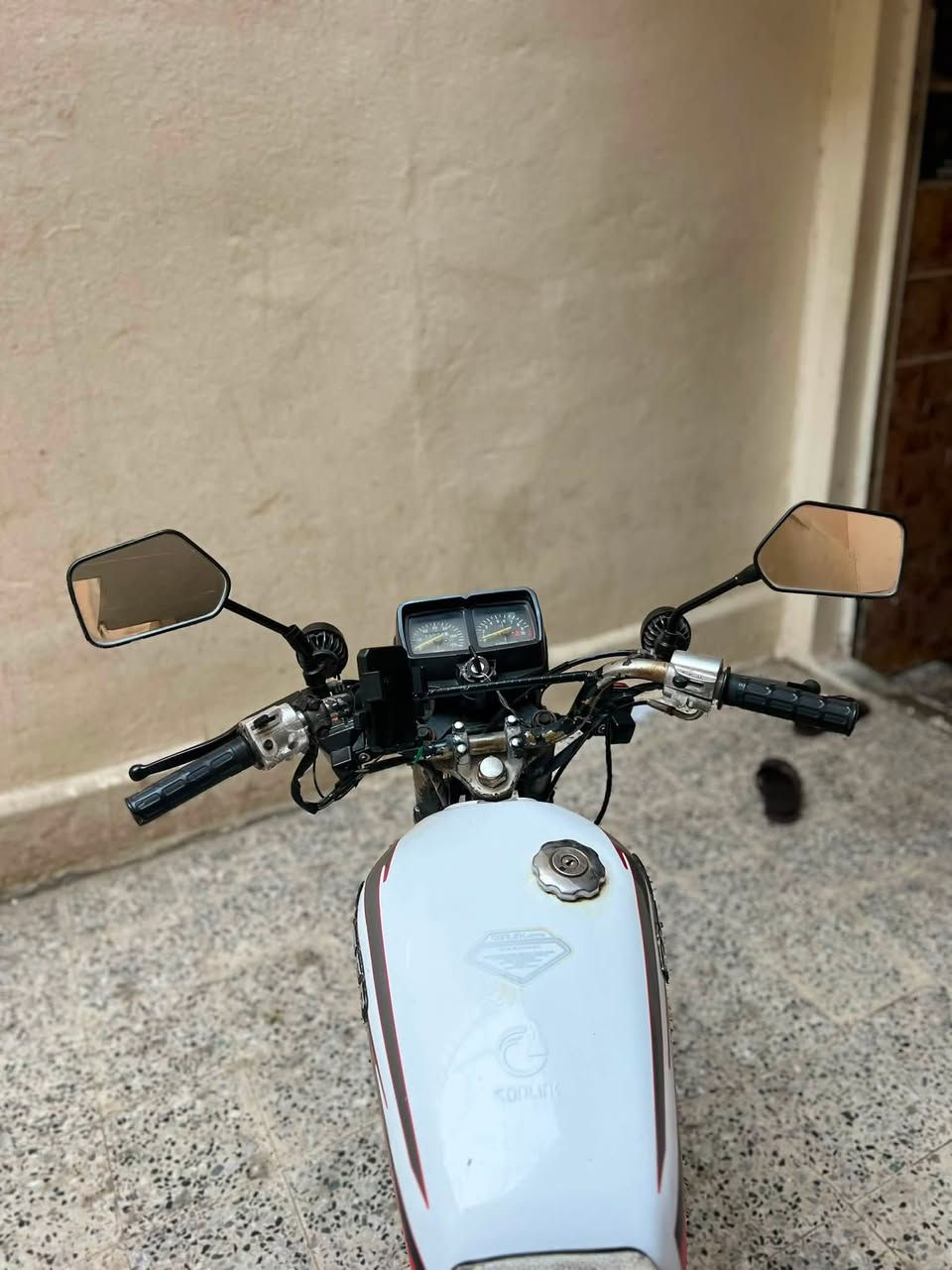 مأطور بارت  خمس ٩٩٩٩٩ محرك نضيف ضو عالي ناصي أشاير كهربائيات كلها شغاله السعر ٣٢٥ وبي مجال المكان النبي يونس 
شراي اتصل ***********
