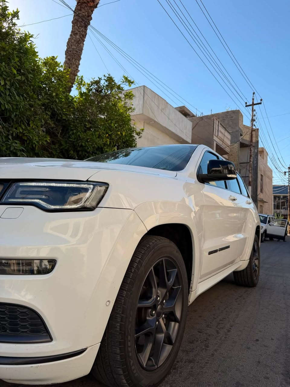 جيب 2019 خـليـجـي 
S
الممشى: 47 ألف ميل
السيارة كفالة عامة

المواصفات:

- دفع رباعي 4×4
- نقطة عمياء
- داخلية احمر واسود 
- مقاعد جلد
- المقاعد الأمامية كهربائية
- مقعد السائق ميموري
- تدفئة للمقاعد الأمامية
- ستيرن هيتر
- بانوراما
- شاشة 8.4 إنج
- نظام خاص للطرق الوعرة
- تشغيل عن بعد
- صندوق كهربائي
- حساسات خلفية
- كاميرا خلفية
- مثبت سرعة
- أوتو بارك
- مودات قيادة متعددة
- وضعية Sport
- وضعية Economic
- نظام التوقف الذاتي الخلفي
- مرايا جانبية قابلة للطي
- مرايا جانبية هيتر
- مرايا جانبية بخاصية التعتيم
- مرآة وسط بخاصية التعتيم
- بلوتوث وجميع المنافذ
- نظام تشغيل وإطفاء المحرك الأوتوماتيكي -للتوفير بالوقودeco
-رادار جانبي وخلفي

العنوان بغداد 
***********
