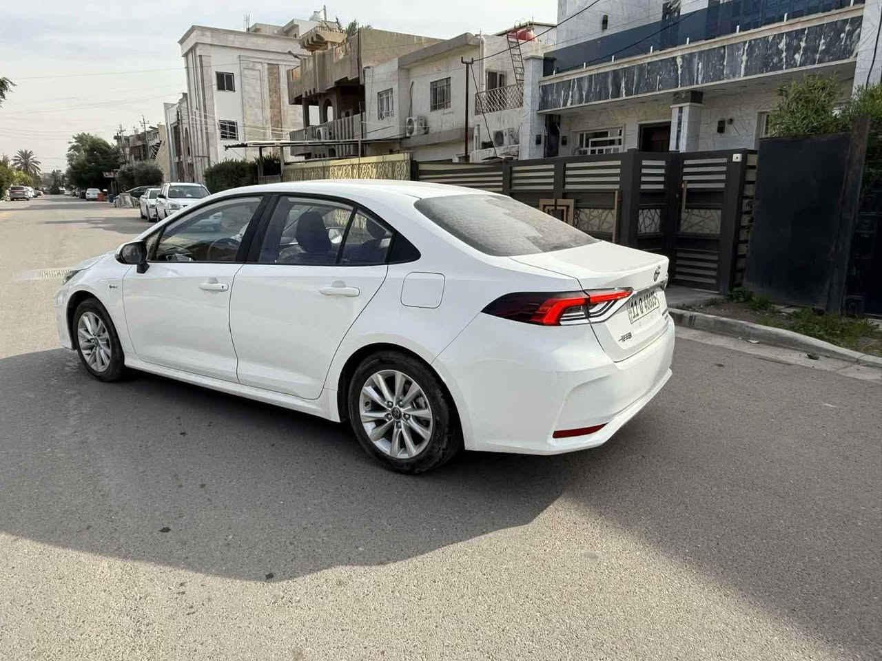 السلام عليكم للبيع  كورلا مرقم بغداد اب اسمي

مكفوله

السعر160وبيها مجال

ماشيه 8 الف كيلو

يعني زيرو سياره

واني خال اضافات الها

يعني جميع الابواب ولدشبول مغلفهن بيها شخط بسيط

كورلا 2025شكل خليجي هايبرد مكينه 1800 علامه سوده HEV   شحن ذاتي    مكفوله كفاله عامه  رقم بغداد بغداد اب اسمي

‎المواصفات 

مكينه 1800 هايبرد شحن ذاتي 

سلايت 

كراسي جلد اصلي+ دركة جلد وحياكه  
رادار + تحديد مسار طريق + قيادة ذاتيه 
قرائة علامات الطريق المرورية
بصمة تشغيل + دخول ذكي  يدة الباب
هاندر بريك بصمة + اوتو هولد 
 بطاين بوب حياكه  مطرز 
كيجات ديجتل 
شاشه مسجل +تبريد بيانو + كامره خلفيه دوارة + كار بلي 
تبريد قطعتين 
لايت زينون عالي ناصي + بروجكتر لد زينون + لد صباحي زينون+ بكلايت لد 
 حساس اطار + حساس مطر + حساس لايت داينمك عالي ناصي اوتو 
ايفو مود + مود درايف + مانع انزلاق 
تحكم  الستيرن كامل مع كروس سرعه
 ايرباك عدد 10
ويل كب  حجم 16 
مكانه بغداد المنصور السياره ماشيه 8 الف كلو 

***********

***********
