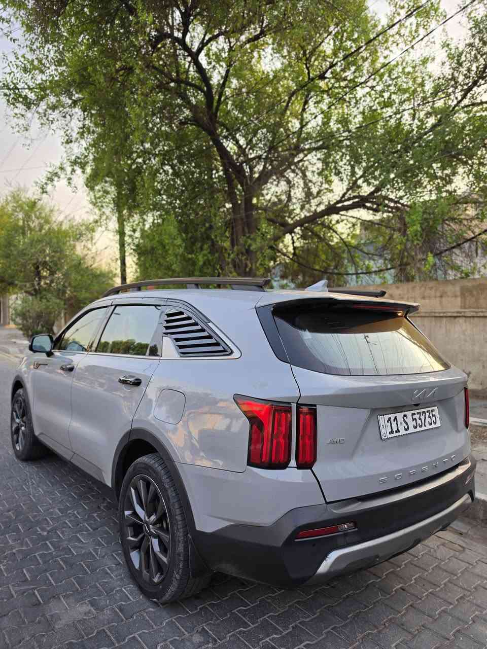 🔥 للبيع – Kia Sorento 2022 X-Line  🔥
🇺🇸 وارد أمريكي |  Turbo 2.5 | X-Line

للبيع سورنتو 2022 X-Line ، لون إسمنتي مميز، سيارة مرتبة وجاهزة للاستخدام، ومواصفاتها فول الفول .

🔹 المحرك: 2.5 تيربو طياره ✈️
🔹 الفئة: X-Line 
🔹 اللون: إسمنتي
🔹 التايرات: جديدة
🔹 الصدر: جديد
🔹 الموقع: بغداد

🛠️ الحالة بكل وضوح:
• صبغ قطعتين: قبق جنطه + جاملغ خلفي
• بارد بسيط بالبنيد
• السيارة جاهزة 

💰 السعر: 225 ورقة
🔸 المجال بسيط جداً للجاد فقط

📍 السيارة موجودة في بغداد

📩 للاستفسار والتفاصيل: ***********
***********
