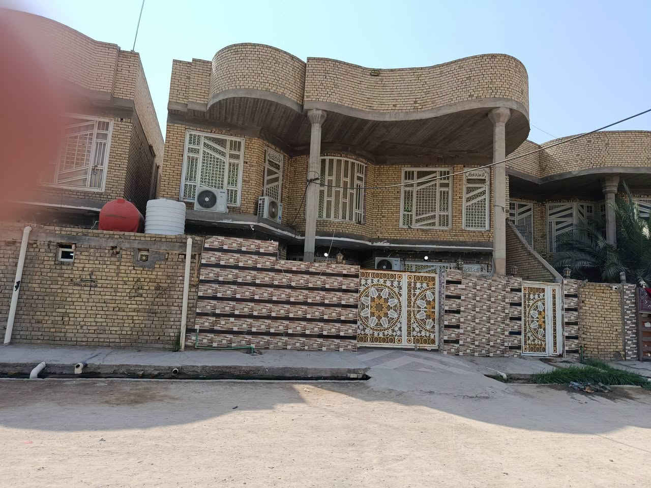 حي الزهراء غرب الجسر • طابو صرف • ٣ بيوت