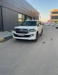 لاندكروز ٢٠١٩ • محرك ٤٠٠٠ V6 • ماشي ١٤٠ ألف