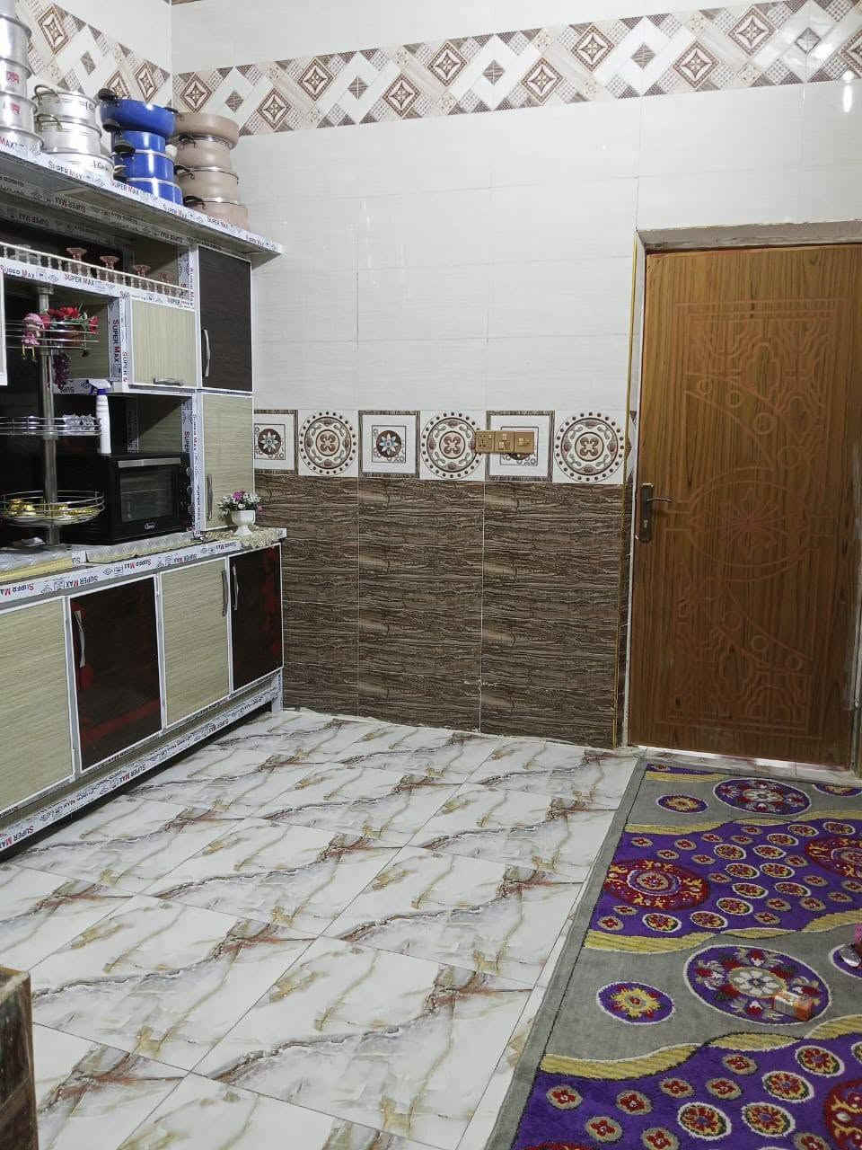 📍موقع جسر العمار حي النهرين
 بيت تحفه 🧿ما شاء الله  اللهم صل ع محمد وآل محمد

بيت للبيع زراعي🏡 200م

غرفتين نوم 🛏
صاله 🖼
مطبخ 🍽 حار وبارد 
إستقبال 🏛
صحيات داخلية وخارجية🪞

شغله درجة أولى شرط 
سيراميك هندي وبورسلين
يعني مثل هيج بيت ما تحصل 
#السعر بلاش 85 وبي مجال

معامله مرفوعه للطابو 📑📤
الوسيط العقاري 
***********☎
عندك عقار للعرض دز تفاصيل كامله وصور والباقي علينه
وتدللون 🥰
