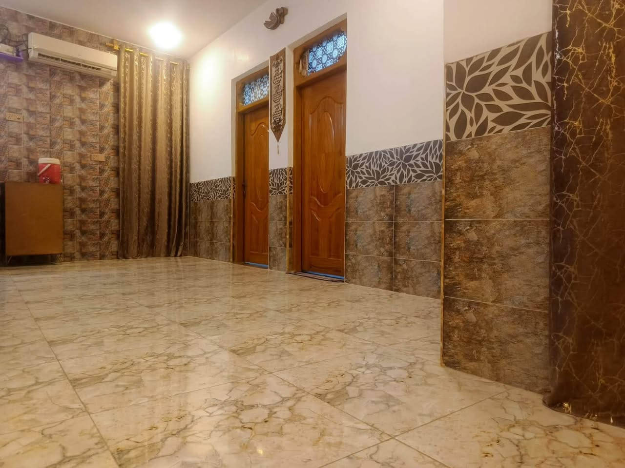 بلاش وو قصاط اقصاط
السعر ب ٤٣ مليون فقط 

دار للبيع ١٦٠م 
طابو زراعي اقرار محكمه 

نجف مقابل ملحق قريه الغدير 

بناء حديث أساس وسقف كونكريت صب مركزي 
طابوك جمهوري 

يحتوي البيت ع ٢ غرف و صالة 
وستقبال ومطبخ ومجموعه صحية 

شوارع تبليط اناره ليليه 

السعر ٤٣ 
#هـ***********
#هـ***********
