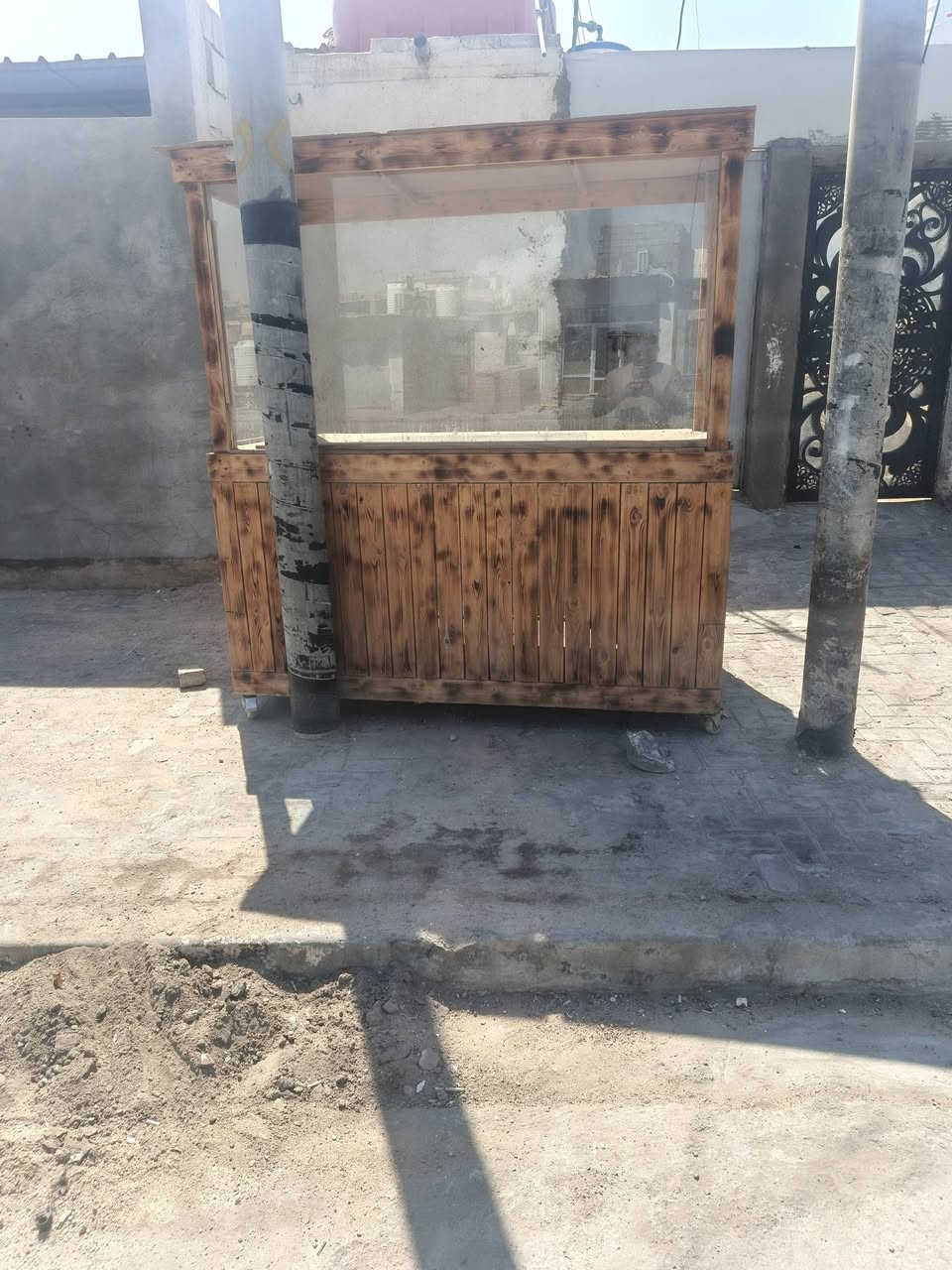 اغراض مال لفات فلافل كامله ما ناقصها اي شيء ما عدا بس تذب الزيت والذبلك حمص قبل للشغل جاء مكاني بالبصره ***********

