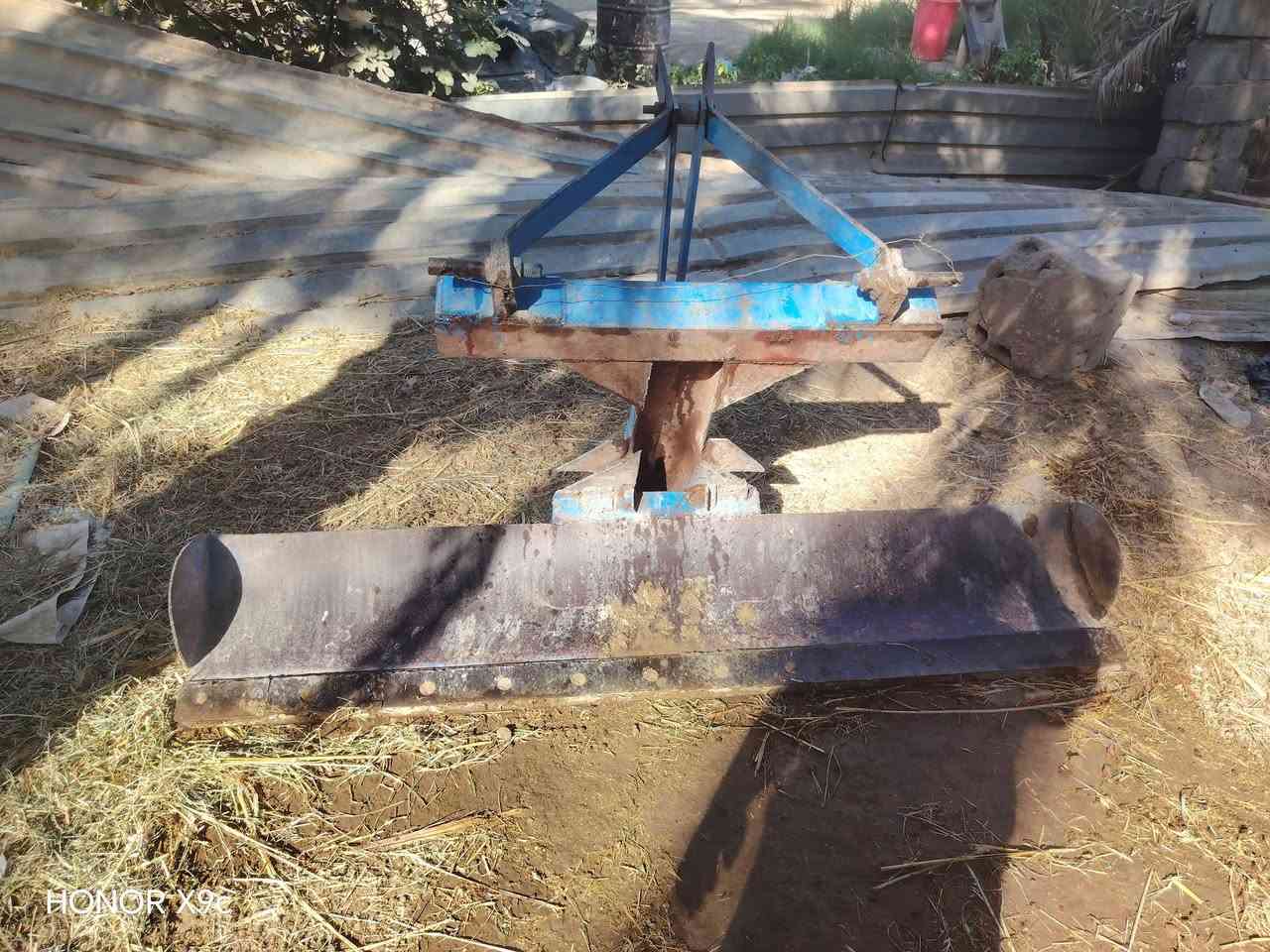 السلام عليكم سجين لبيع تفصال بيها
سجه مال كريدر
***********
