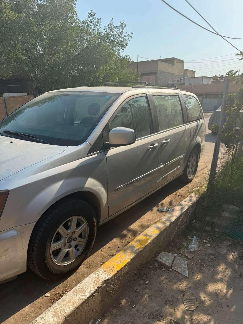 للبيع كلايسلر تاون كانتري
٢٠١٢ بأسمي خمس باب كهرباء 
٣قطع تبريد
باب اليمنة الكهرباء امبدلة فقط الباقي لا سمكرة ولا صبغ 
بيع ١٢٠$ وبيهة مجال للشراي 
مكانهة بغداد
*********** واتساب
