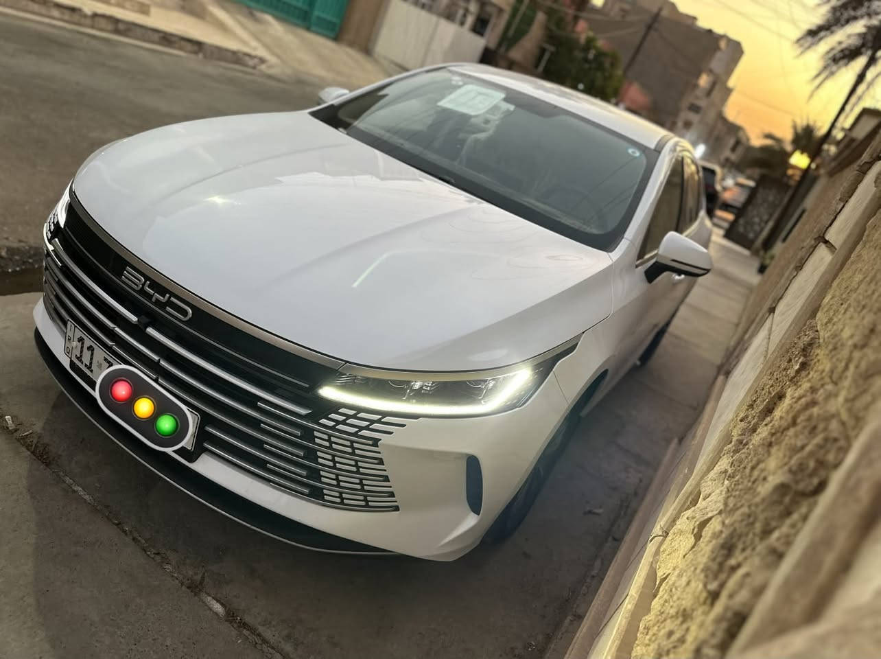 السلام عليكم شباب
للبيع BYD دسترويل 
سنة الصنع : 2025
عداد المسافة الكلي :- زيرو ماشيه الف كم فقط  
مكفوله كفاله عامه على وضع الشركة 
بصمه والشاشه الجبيره الدواره 
وبقية المواصفات الاساسية المعروفة
السعر :  ٢١ مليون وبيها مجال بسيط 
العنوان :- بغداد حي القاهره 
للاستفسار : ***********

