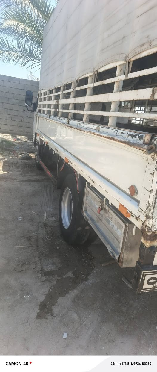 السلام عليكم كنتر للبيع ٢٠٠١١ نضيفه كلش السعر ١٨٥  بيها مجال للاستفسار على هاذا رقم ***********
