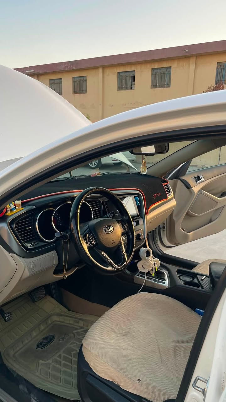 � للبيع | كيا أوبتيما 2014 خليجي 

✅ محرك 2400cc
✅ خليجي
✅ فل كامل عدا فتحة السقف (التنتة)
✅ تشغيل بصمة
✅ ترحيب أبواب
✅ مرايات شفط كهربائية
✅ السيارة جاهزة 100% وما تحتاج أي مصروف
✅ بيها فقط قطعتين صبغ، والباقي نظيف جداً

مكان السياره الفلوجه 
📩 للاستفسار والمعاينة اتصل  على (***********)
