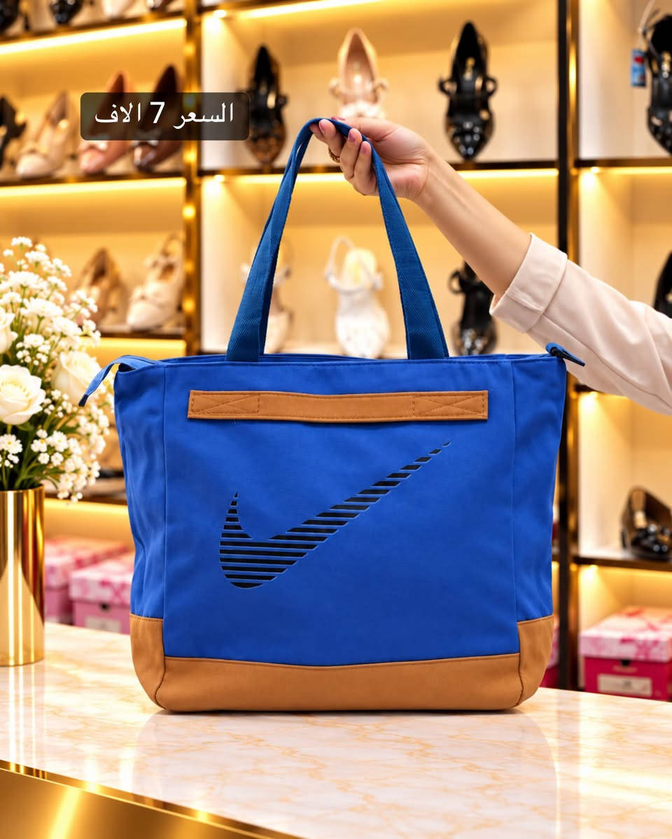 يجنن توت باك 🤩الحجم الكبير 💓 

السعر 7 الاف🫣 

‏‎❇️ متوفرة خدمة توصيل 🚕 لجميع المحافظات ❇️

للحجز والاستفسار 
عن طريق الواتساب 📲 
‏‎
المحافظات الجنوبية  *********** 
المحافظات الشماليه  ***********

🥳العنوان : نجف شارع سلام غري مقابل مخبز الباشا 🥳
‏‎أوقات العمل من 12 ضهراً الى 9 مساءً⁩⁩⁩⁩⁩⁩⁩⁩⁩⁩⁩⁩⁩⁩⁩⁩⁩⁩⁩⁩⁩⁩⁩⁩⁩⁩⁩⁩⁩⁩⁩⁩⁩⁩⁩⁩⁩⁩⁩⁩⁩⁩⁩⁩⁩⁩

نص مكتوب في الصور:
- السعر 7 الاف