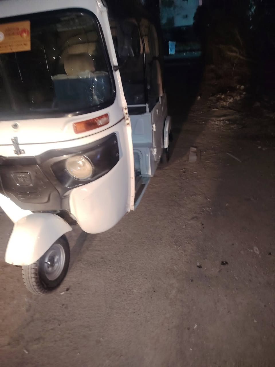 21 بيع شوف لعين بيه خياس فقط ومكينه مجفت رقم نكليزي  مكانه مدثره***********ملاحضه سعره 6 بيه مجال سرع بل حجز
