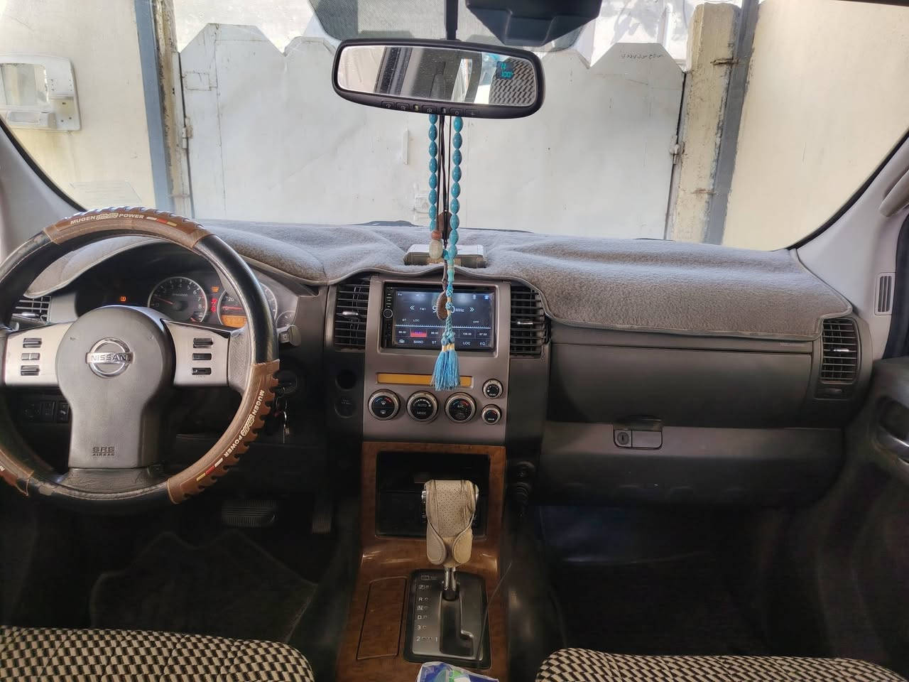 للبيع: نيسان باثفايندر (Nissan Pathfinder) موديل 2007
​المواصفات: وارد أمريكي.
​الرقم: بغداد (مشروع وطني / خصوصي) جاهزة للتحويل.
​اللون: رصاصي (فيراني).
​الحالة العامة: السيارة بحالة ممتازة وجاهزة للاستخدام، مكفولة من المحرك والغير، تبريد شغال، ونظافة داخلية وخارجية ممتازة كما موضح بالصور.
​السعر: [  95  ] ( وبيهامجال لشراي )
المكان: [  السماوه.]
للإستفسار أو التواصل: [ ***********]
