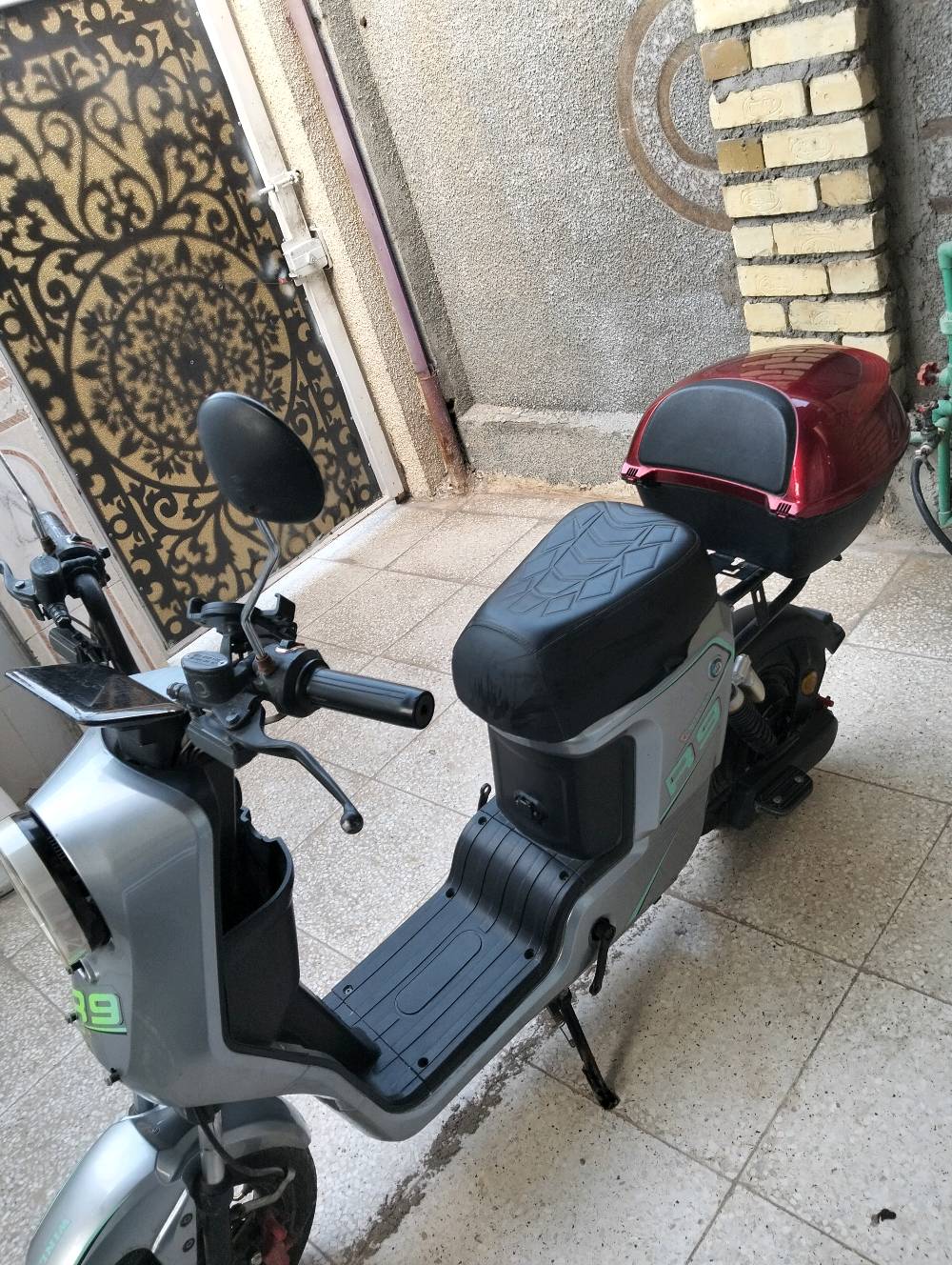 بطاريات جديدة • صندوق خلفي • بنشر بالإطار