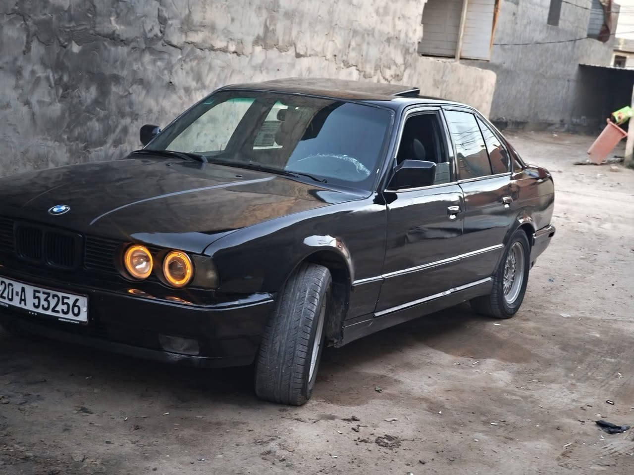 بي ام ٥٢٥ مسكر فانوس موديل ١٩٩٢سياره كير ومحرك شرط حداديه ٥٠ %فحت سقف كهربايات كله شغاله ماملعوب بيها سعر ٥٥ بيها مجال تصال *********** كربلاء, العراق
