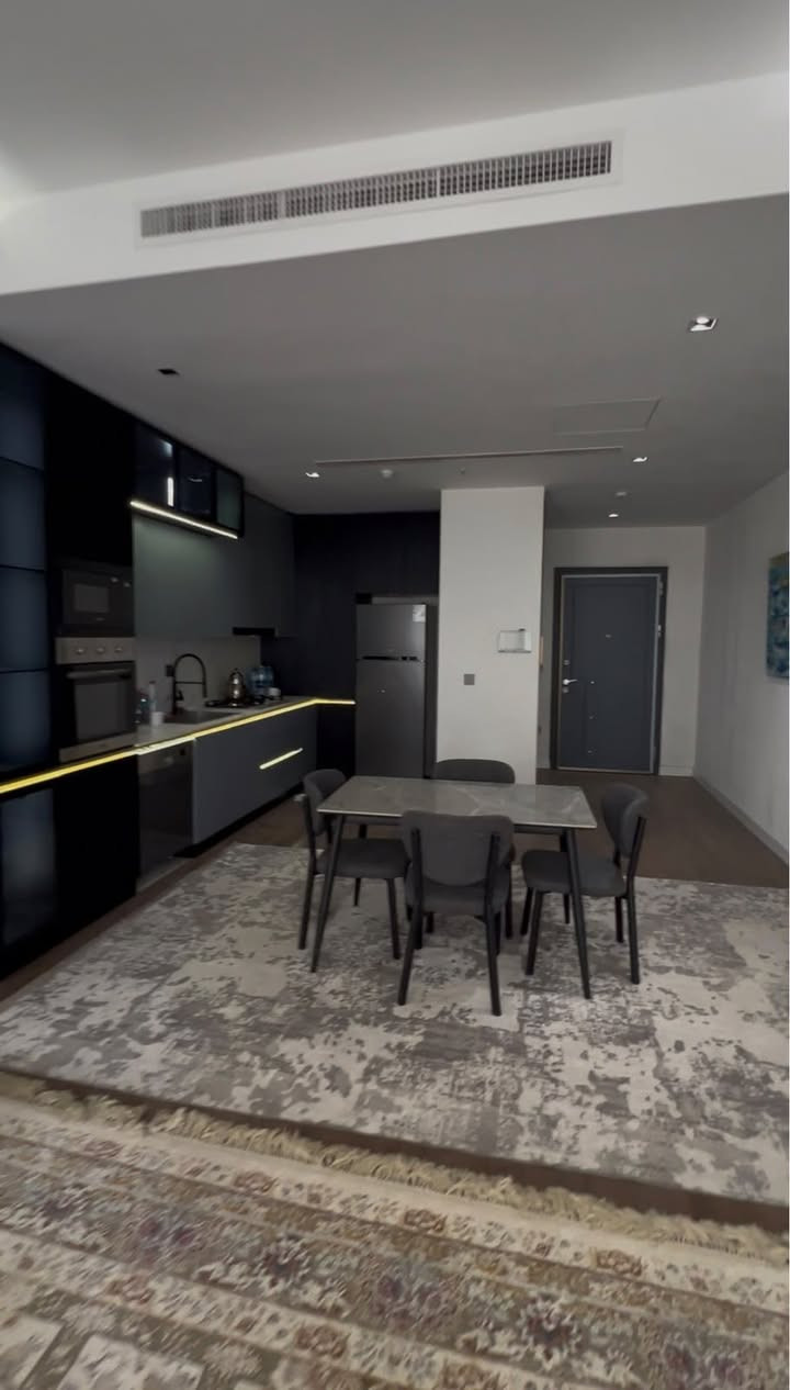 🏢 شقة مميزة للبيع في مجمع البوليفارد (The Boulevard)
• المساحة: 156 متر مربع
• التقسيم: 2 غرفة نوم + صالة (1+2)
• الطابق: 12
• الحالة: مؤثثة بالكامل وجاهزة للسكن 🛋️✨
📞 للتواصل والاستفسار: ***********
#البوليفارد #شقق_للبيع #عقارات_العراق #اربيل #عقارات #TheBoulevard
