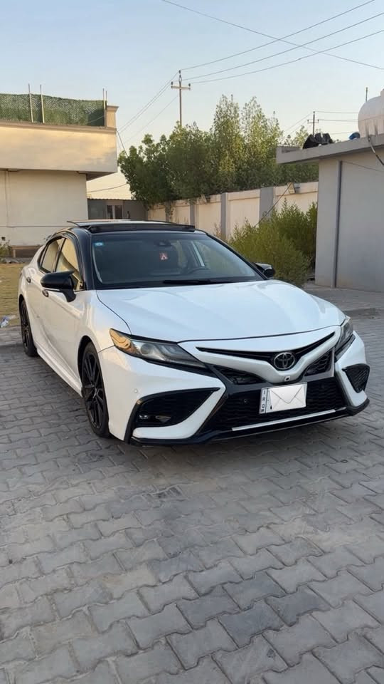 السلام عليكم
للبيع كامري موديل 2023 وارد امريكي ✅
فئه xse فول مواصفات للاخير لون ابيض صدفي 
مكينه 2500 بانزين
مواصفات . بصمه وتشغيل عن بعد وبانوراما وكشنات جلد وكهرباء وتدفئه وتبريد بالكشنات وحساسات امامي وخلفي ورادار امامي وخلفي وجانبي وداتا شو وكامرات اماميه وخلفيه وجانبيه وشاشه كبيره واناره داخليه واناره ترحيب وشفتات بالستيرن وبك لايت LED ولايتات زينون
ويل كب 19 وشاحن لاسلكي وبعد هواي مواصفات
حادثها جاملغ وبنيد وبيها تصليح براس الشاصي اليمنى فقط ايرباك ستيرن وماشيه ٤٩ ميل رقم الشاصي بالمشور
صور الحادث راسلني وات ساب وتدلل 
سعرها 210 وبيها مجال بسيط
للاستفسار ‭***********‬
مكان السياره بغداد السيديه
