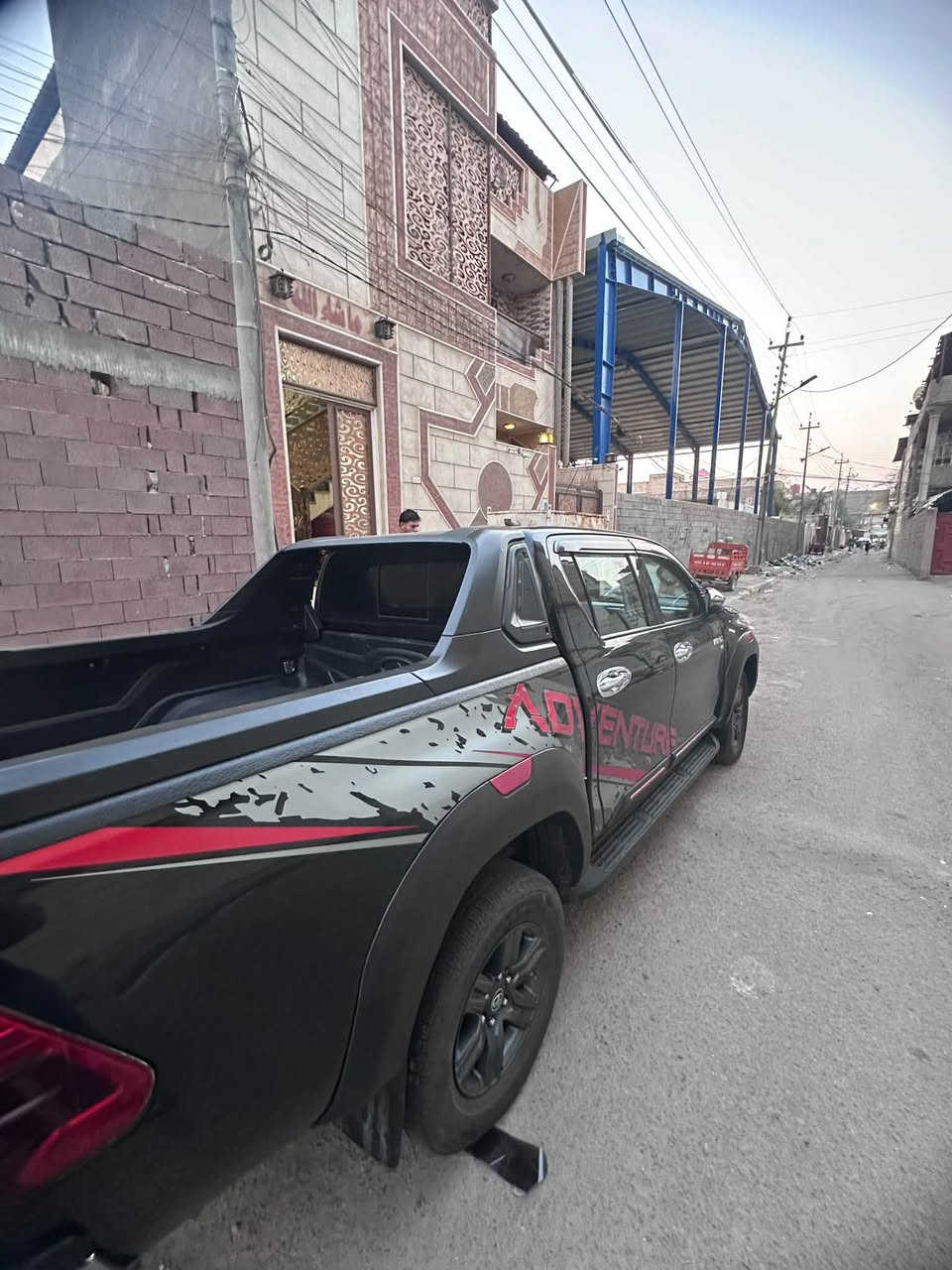 السلام عليكم

للبيع

تيوتا هايلوكس TRD موديل 2023

ساز اصلي

حجم المحرك سته سلندر V6 بانزين

ماشيه100الف

فول مواصفات

مكفول من الصبغ و التبديل و الكير و المحرك فقط يوجد بارد بل باب الخلفي مصور قليل 

رقم شمالي ( وكاله او تحويل)

السعر360 بيه مجال

مكانها البصرة
***********
متواجد وتساب
