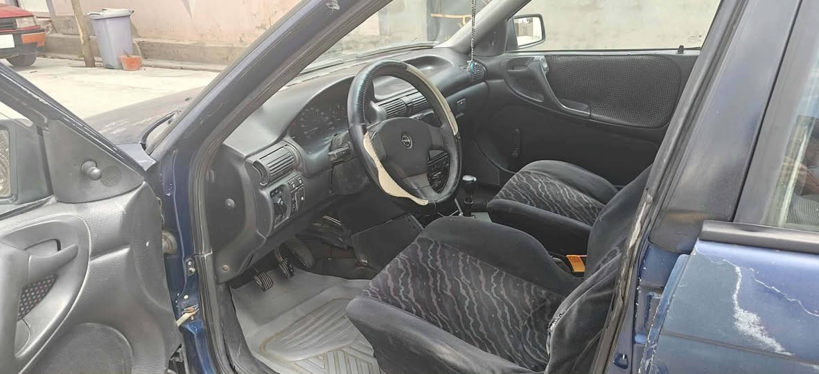 السلام عليكم 
استرا كير ومحرك شرط 
محرك 16
سنوية الى 2028
رقم بغداد الشرعي بالموصل 
لاستفسار اكثر اتصل على الارقام 
 سعره 33 بي مجال 
***********
***********
