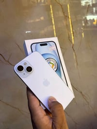 آيفون 15 • ١٢٨ غ.ب • ضربه بسيطة