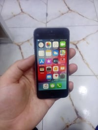 ايفون 5 • ١٦ • سيمكارت
