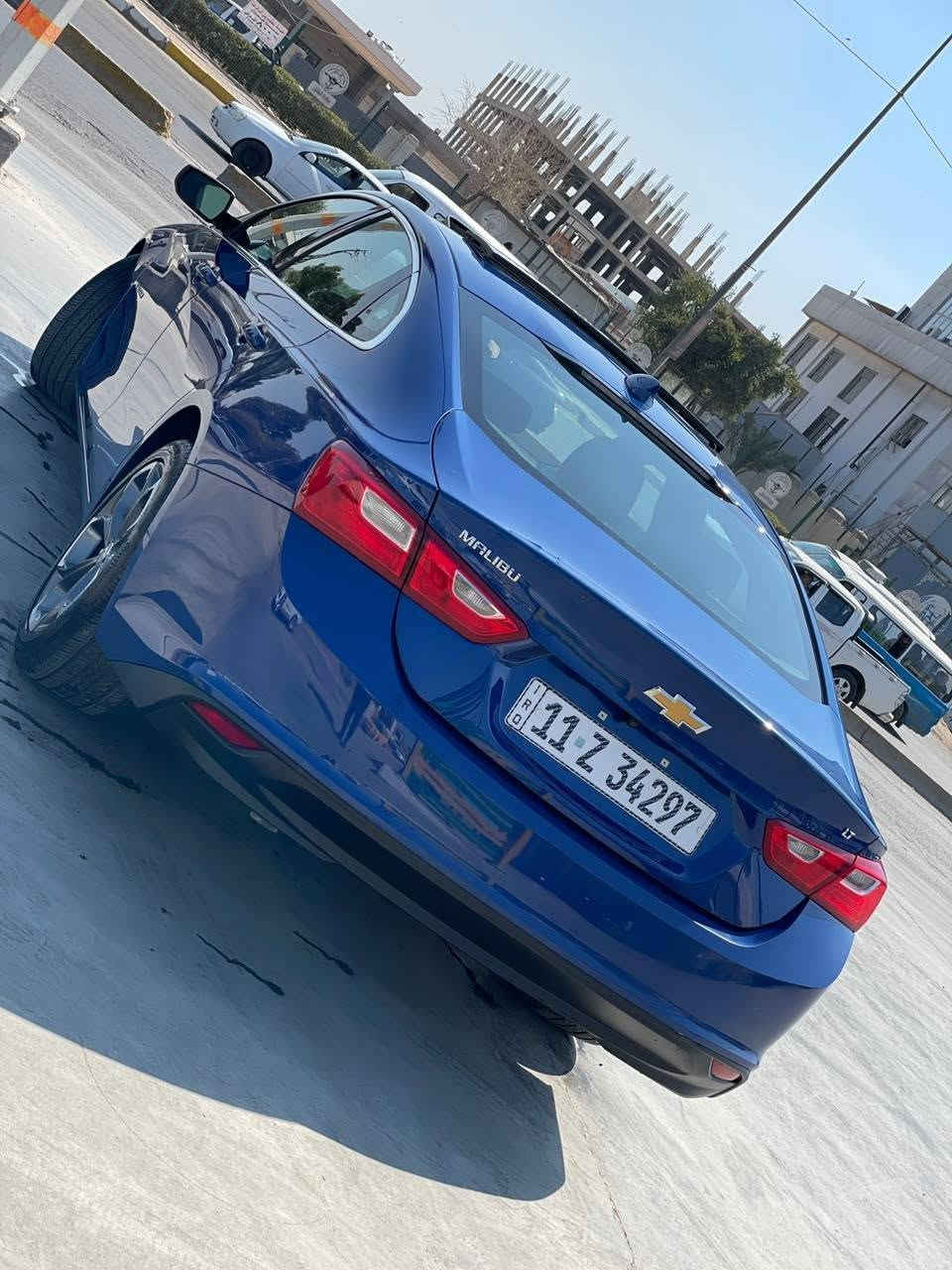 السلام عليكم
شوفرليت ماليبو 𝟐𝟎𝟐𝟑 𝐂𝐇𝐄𝐕𝐑𝐎𝐋𝐄𝐓 𝐌𝐀𝐋𝐈𝐁𝐔-𝐋𝐓 ضربتها موضحه بالصوره بابتين وجاملغ الصور مرفقه بالمنشور وسونار مرفق 
شوفرليت ماليبو (LT) فول مواصفات 2023
اللون : ازرق
رقم بغداد الدولي باسمي 
حجم المحرك : 1.5L TURBO( 4,سلندر 
المواصفات : LT
مواصفات 1/1
فتحة سقف بانورما
بصمة ابـــواب
بصمة تشـــغيل
تشغيل عن بعد (𝐑𝐄𝐌𝐎𝐓𝐄 𝐒𝐓𝐀𝐑𝐓)
شـــاشـــة ايباد لمـــس
هـــانـــد بـــريـــك بصمة
اوتو ستارات (𝐀𝐔𝐓𝐎 𝐒𝐓𝐀𝐑𝐃)
اوتو ستوب (𝐀𝐔𝐓𝐎 𝐒𝐓𝐎𝐏)
رادار امامي )
تحكمات استيرن 
كشنات كهربائي 
ويــــل كــــروم 
 عنوان بصرة طويسه
 رقمي ***********
السعر 127

