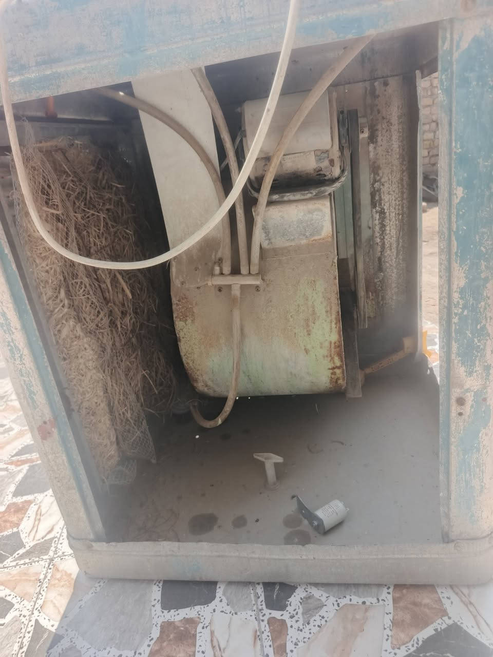 السلام عليكم مبردات للبيع كلمن وسعرها
العنوان الهاشميه حي العسكري خلف مدرسه المستنصريه 

ورشه صادق الكردي ***********
