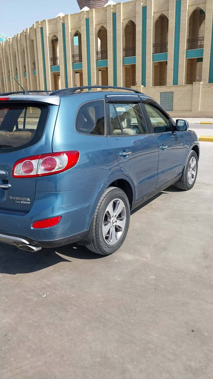 السلام عليكم 

سنتافي خليجي موديل 2012 رقم بابل مميز بأسمي 7 راكب 3 قطع تبريد محرك 6 سلندر  3.5 مبدل جديد كير تمام  بيها صبغ بنيد وجاملغ وبابين وباقي البدن مكفول تخم تاير جديد شاشة وكاميرا خلفية سيارة جاهزة من كل النواحي السعر (126$) وبيها مجال مكان السيارة كوت مركز المدينة وللاستفسار اكثر الاتصال على الرقم *********** ..
