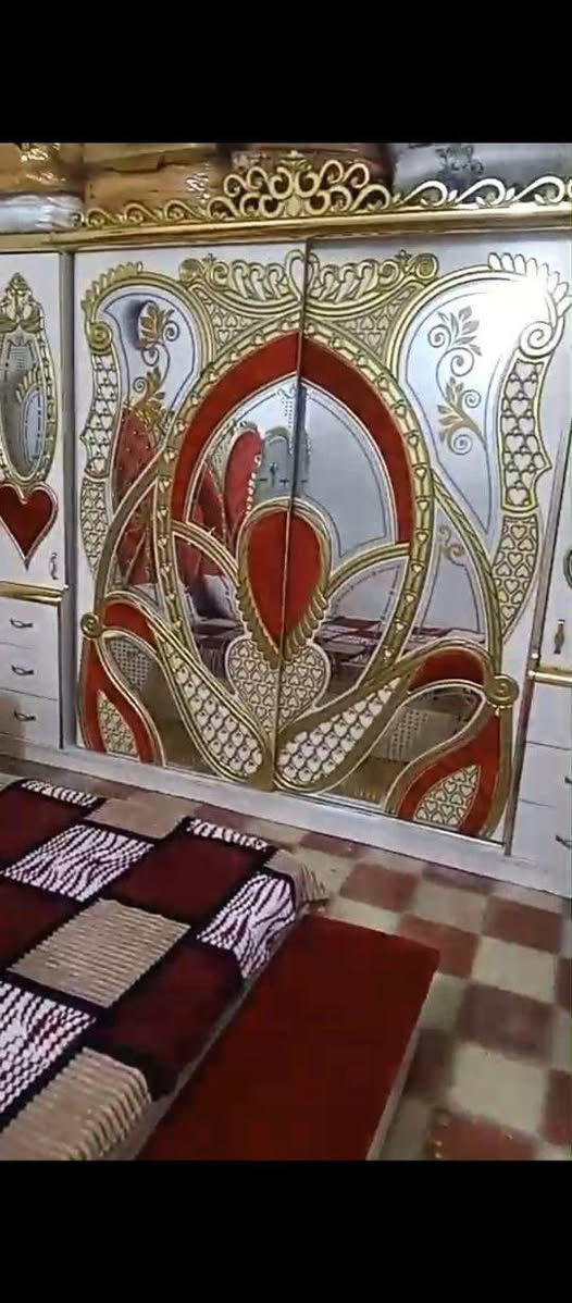 غرفة نوم • للبيع • العمارة