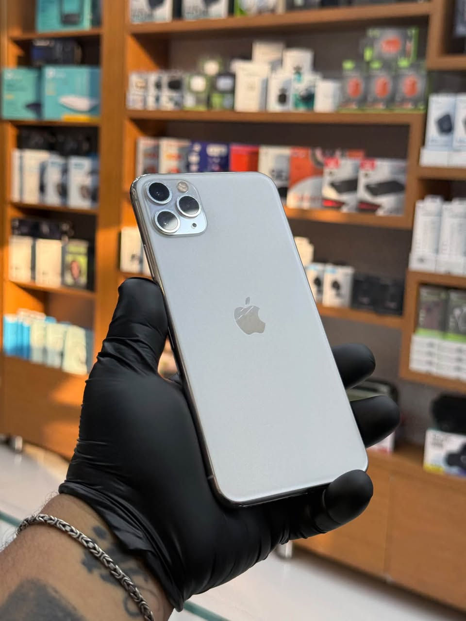 📱 آيفون 11 برو ماكس
🔹 ذاكرة: 256GB
🔹 بطارية بلادية
🔹 مبدل شاشة

✨ جهاز جاهز للبيع وبسعر مناسب

📍 شركة اتصالات | النجف – شارع الغدير فرات
📞 للتواصل والاستفسار:
***********
