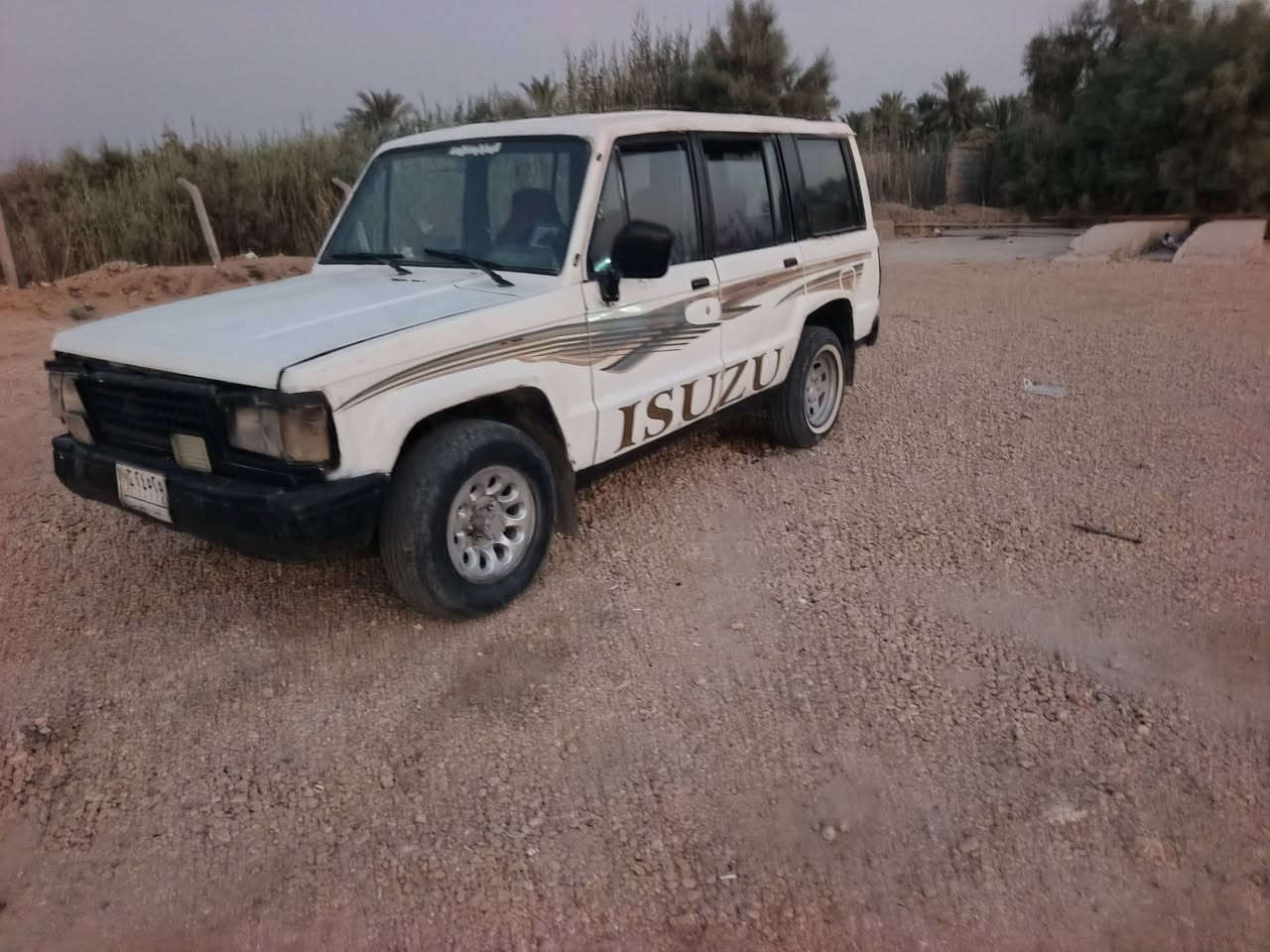 ازوزه موديل ٨٨ رقم نجف سنويه لل
٢٧ مكينه بلادي ٤ كير عادي جاهزه
مكينه كير حداديه تخم تاير جدد
السعر ٢٢ مكان السياره الدوانيه
اي استفسار ***********
