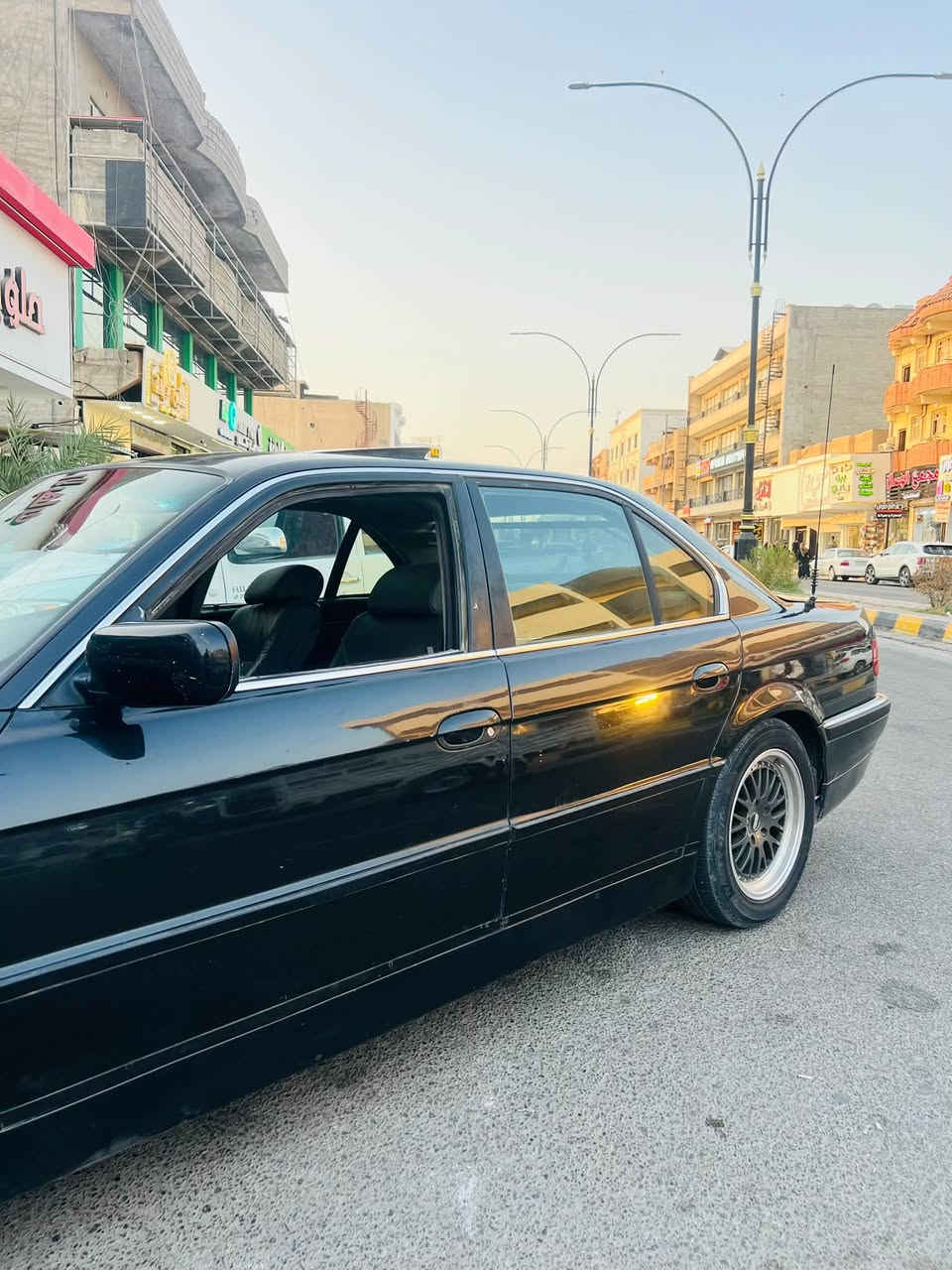 السلام عليكم

للبيع 735 / موديل 1994 محدثة 2000 رقم دهوك دولي بأسمي

گير مكينة كهربائيات  گشر  مكفولة  

تدفئة تبريد 

حدادية 85 /100

غرفة  80 / 100 نضافة   

شاشة اندرويد  مع سماعات صوت حلو 

تخم تاير جديد 

سيارة حلوة وگاعده ماشاءالله

السعر  68 وبيهة مجال

عنوان / صلاح الدين /  العلم

رقم الهاتف. ***********

