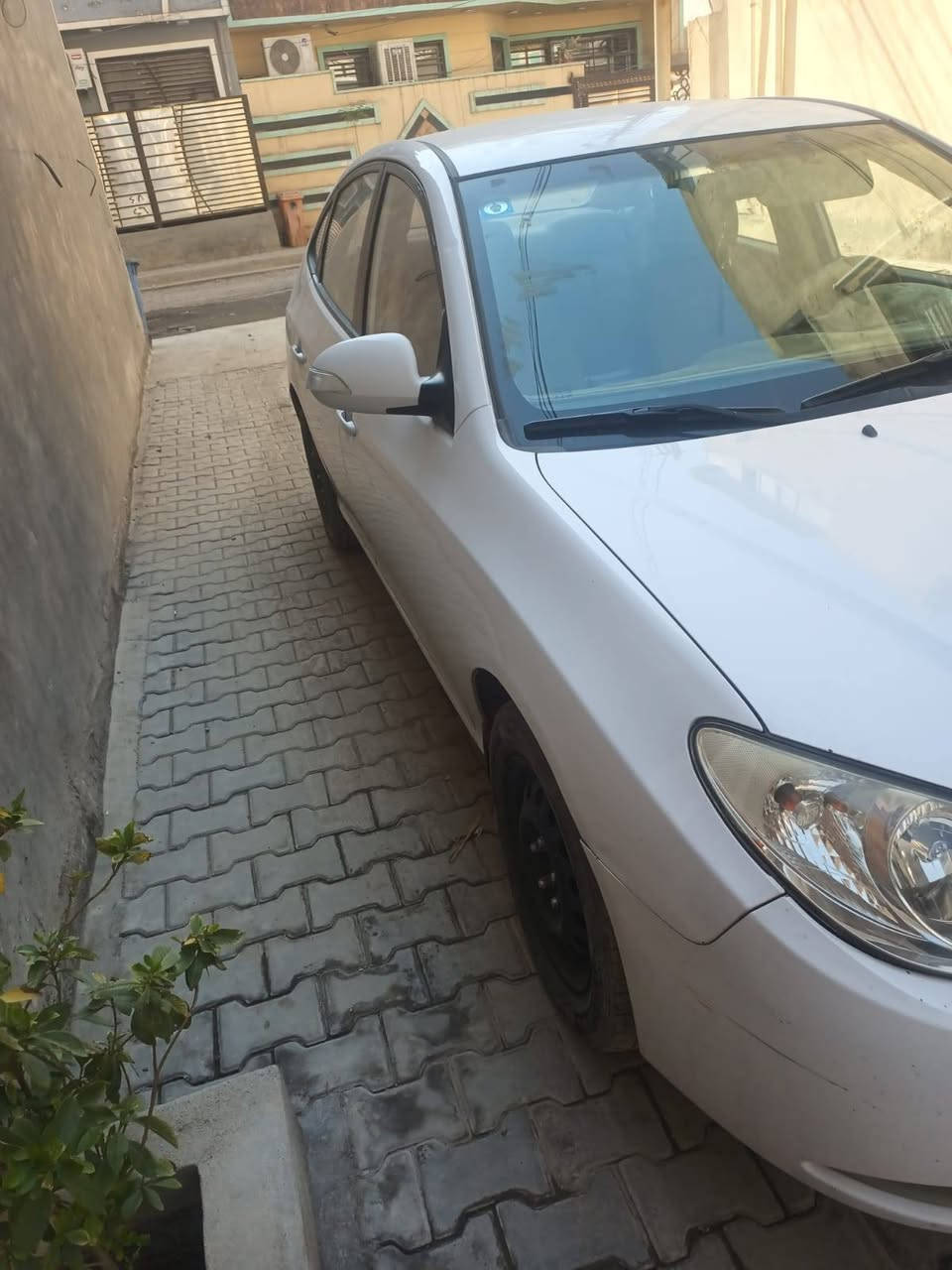سلام عليكم النتره ٢٠١١ خليجي مكينه ٢٠٠٠ مثل مامضح بل سونار السعر ١١٥ بيه مجال غليل العنوان بغداد دوره رقم الهاتف ***********
