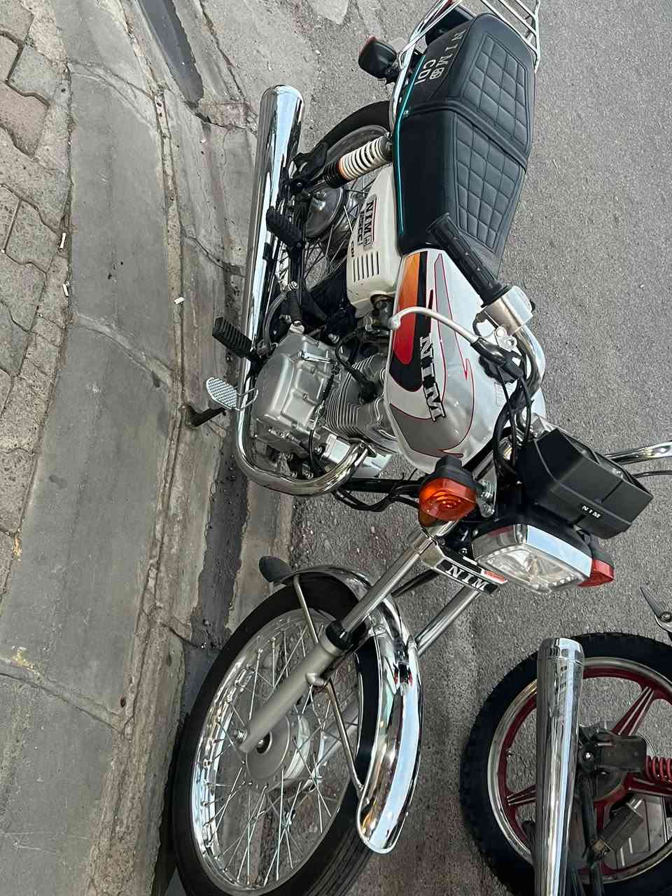 للبيع نامه امتنيس موديل2027ما بي اي عيب اخو صفر ماشي400كيلو متر سعره800بي مجال الي مو شراي لا يتعبني مكاني كركوك حي عسكري ***********

