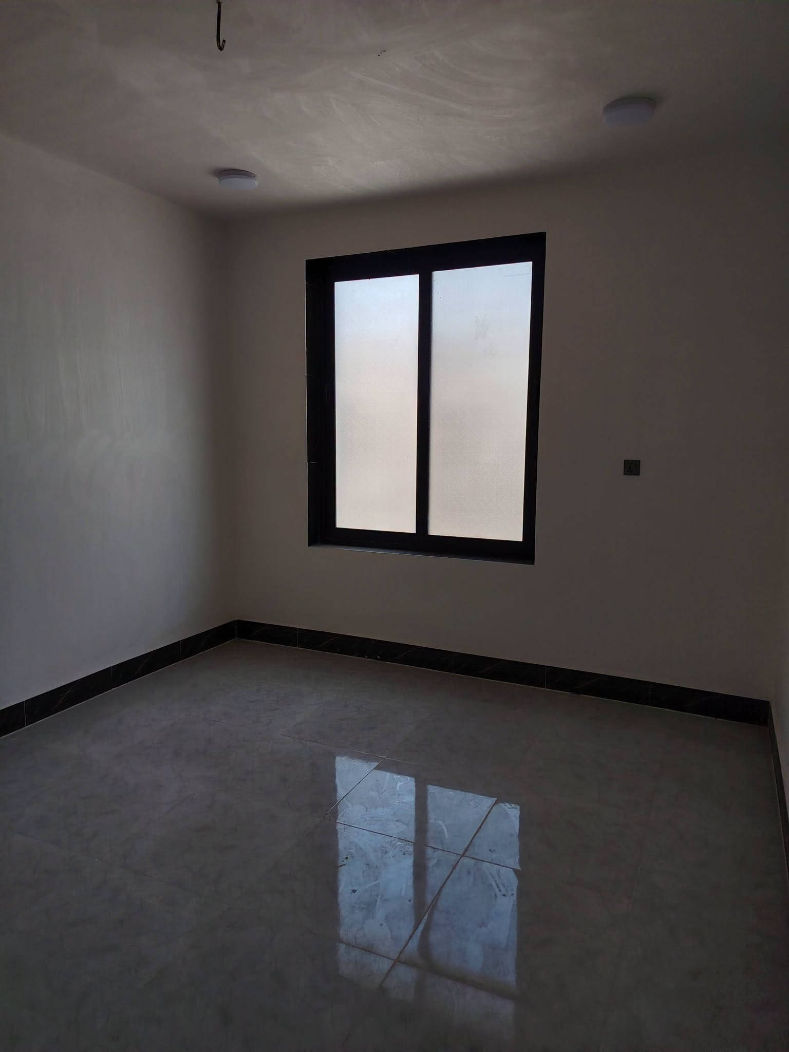 دار للبيع حي الأنصار جديد
شارع ١٥
المساحه ١٢٠ متر
طابقين صب كونكريت
يحتوي على ٤ غرف
الطابق الأول استقبال مطبخ صاله غرفه مجمع صحيات
الطابق الثاني ٣ غرف صاله مجمع صحيات
استفسار ***********
مصطفى المولى للعقار
