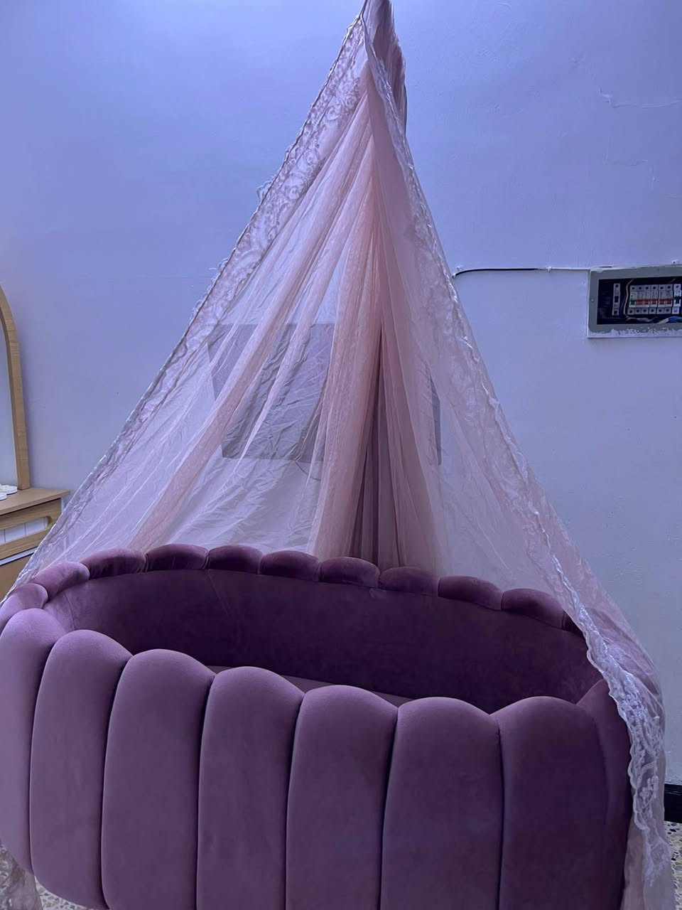 سرير اطفال • ٦٠×١١٣ • ارتفاع ٩٧